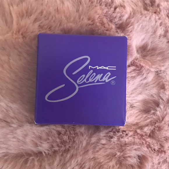 MAC Cosmetics Other - Mac X Selena Fotos Y Recuerdos Eyeshadow